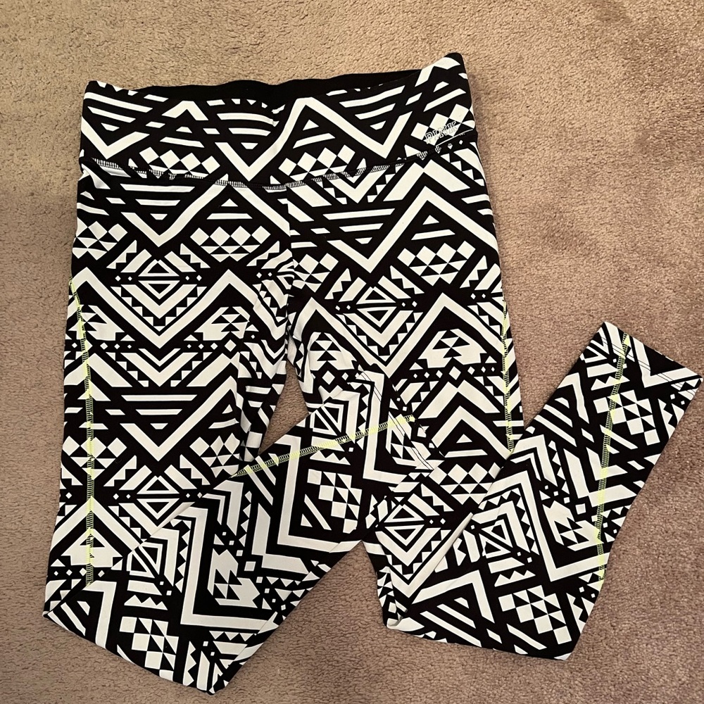 Victoria Secret PINK Yoga Pants -Size M